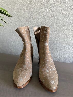 Steve Madden Women’s Tan Suede Star-Pattern Ankle Boots